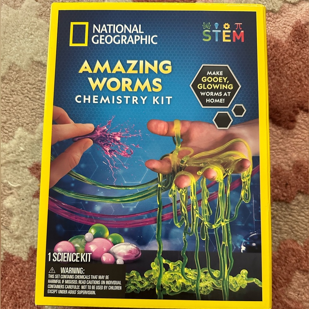 National Geographic Amazing Worms Chemistry Kit – New and Unopened!
